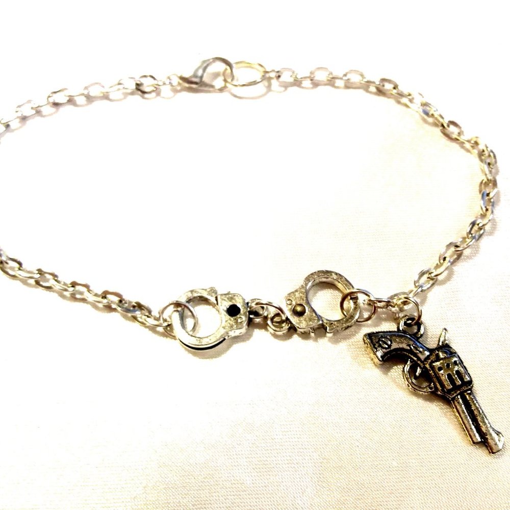 Partners In Crime Bracelet Set - Picture 3 of 6